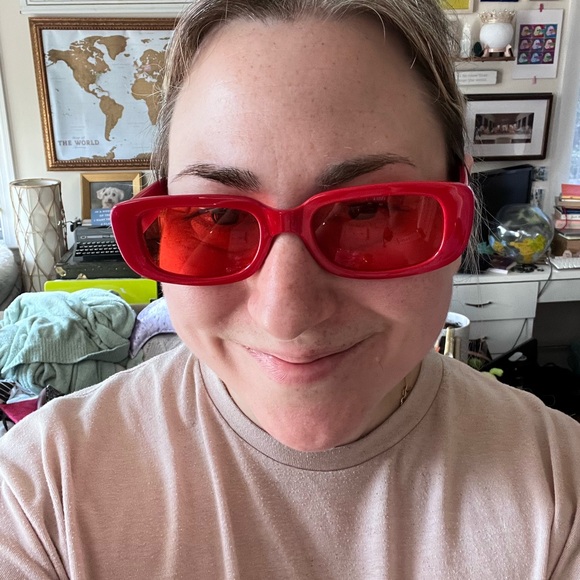 RARE* NEVER WORN* Alaska RED FOR FILTH™️ tour merch sunglasses signed by Alaska - Picture 10 of 14